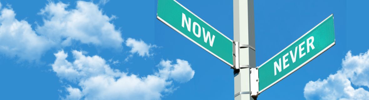 常用英文片語：>a cloud on the horizon