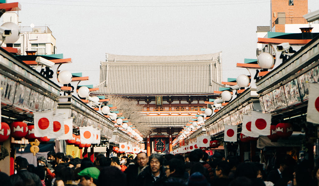 日文學習：日本國慶日又改了！原來那天全國都要幫他慶生？告訴你生日祝福的日文怎麼說