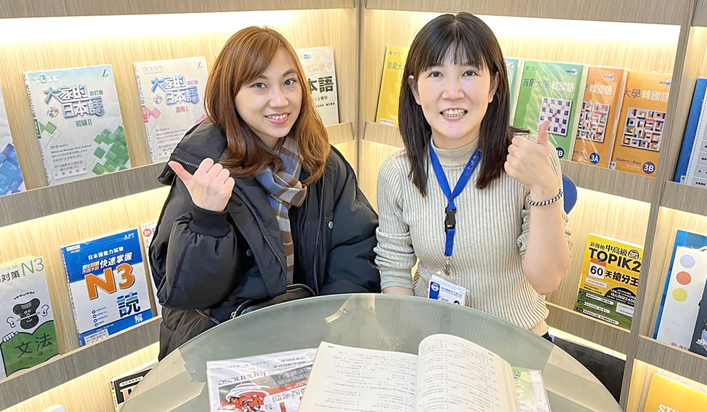 N1學員與時代國際日文補習班顧問合照